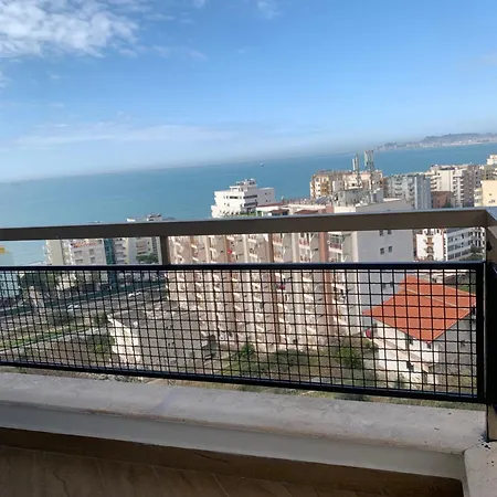 Blue Nest Luxury 아파트 Durrës