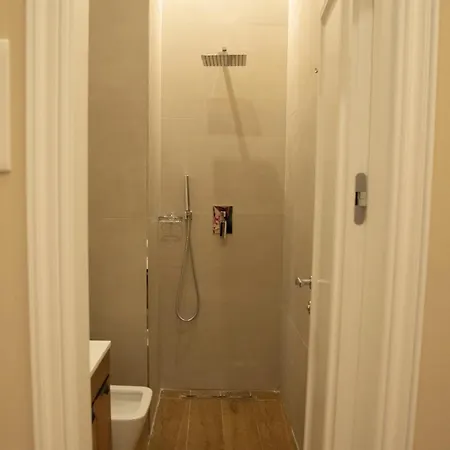 Blue Nest Luxury Дуррес